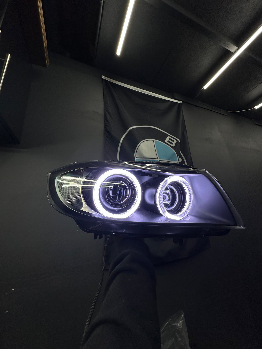 ADVANCED E90 E91 Pre LCI Sedan Round Rings Retrofit (2006 - 2008 Xenon Headlights Only)