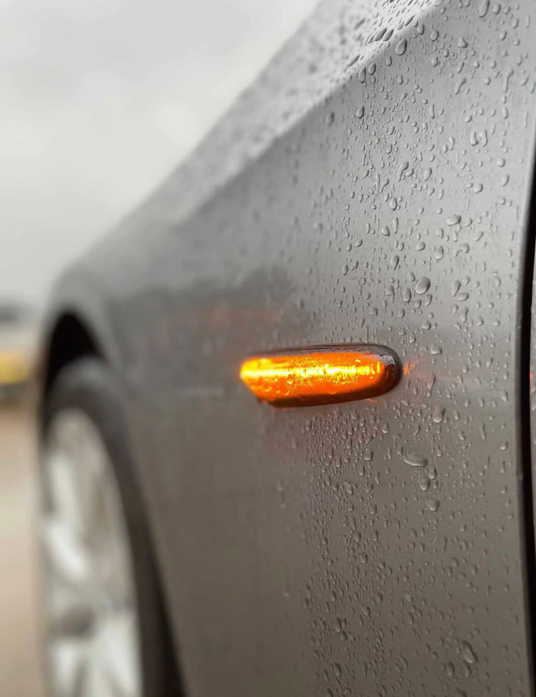 LED SEQUENTIAL SIDE MARKERS